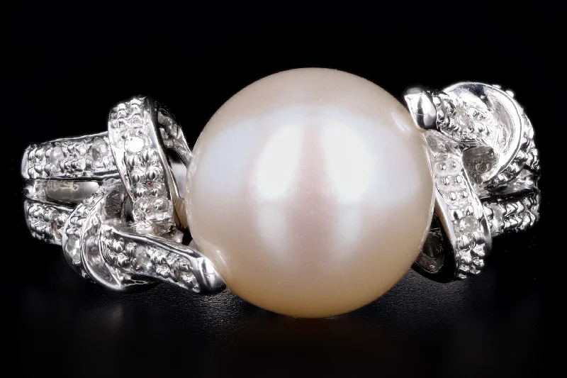 Modern 14K White Gold Cultured Pearl & Diamond Ring