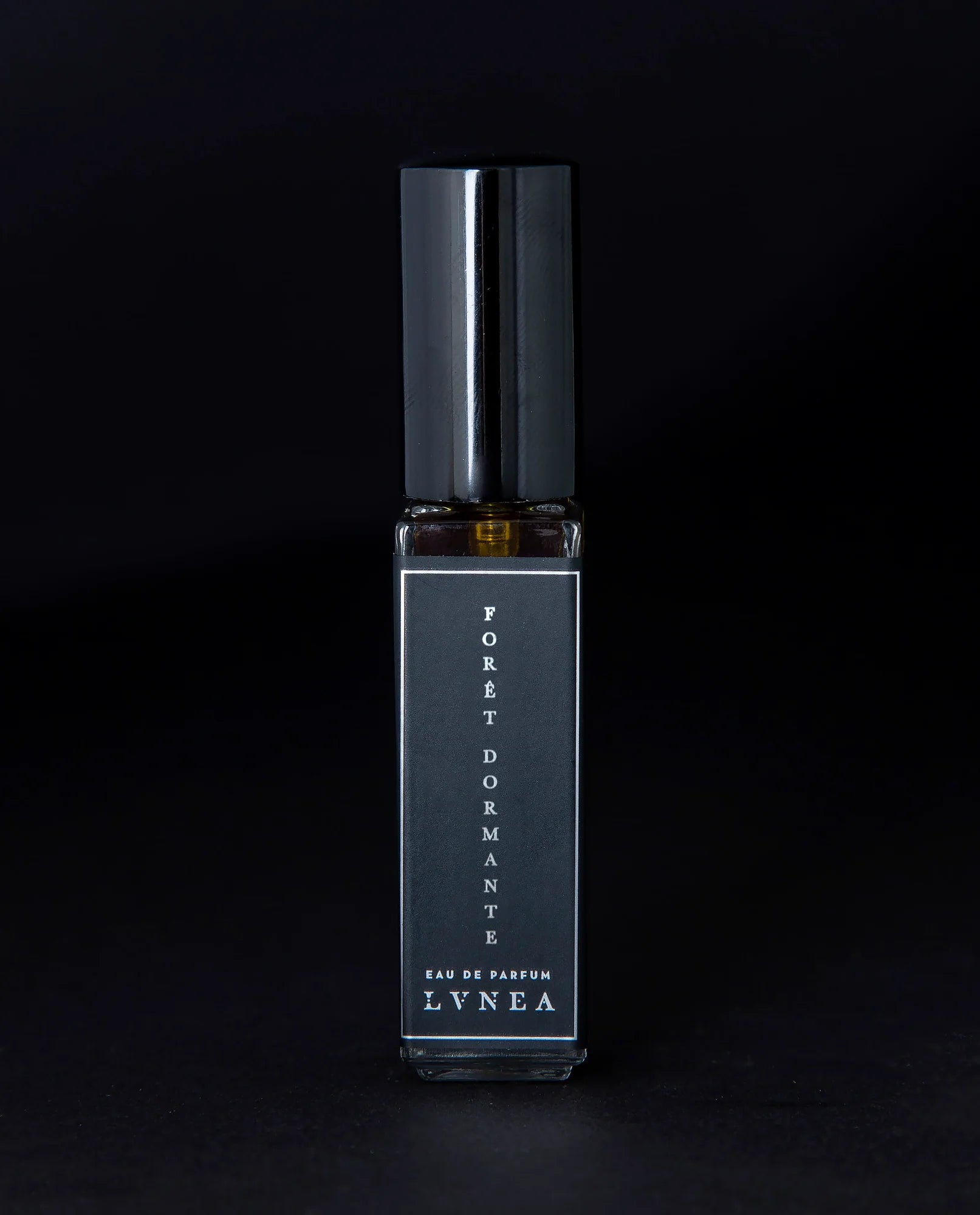 Fôret Dormante Eau de Parfum with piñon pine, lavender, rose de mai, frankincense