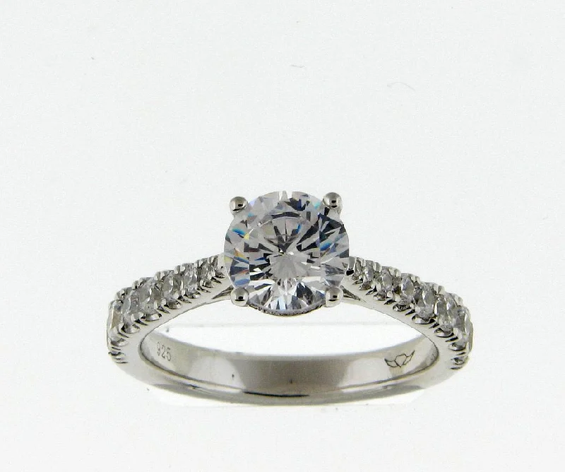 Round Diamond Engagement Ring Setting in White Gold